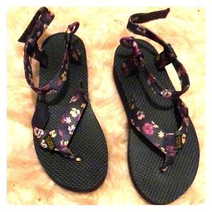 Teva chunk sandals size 7